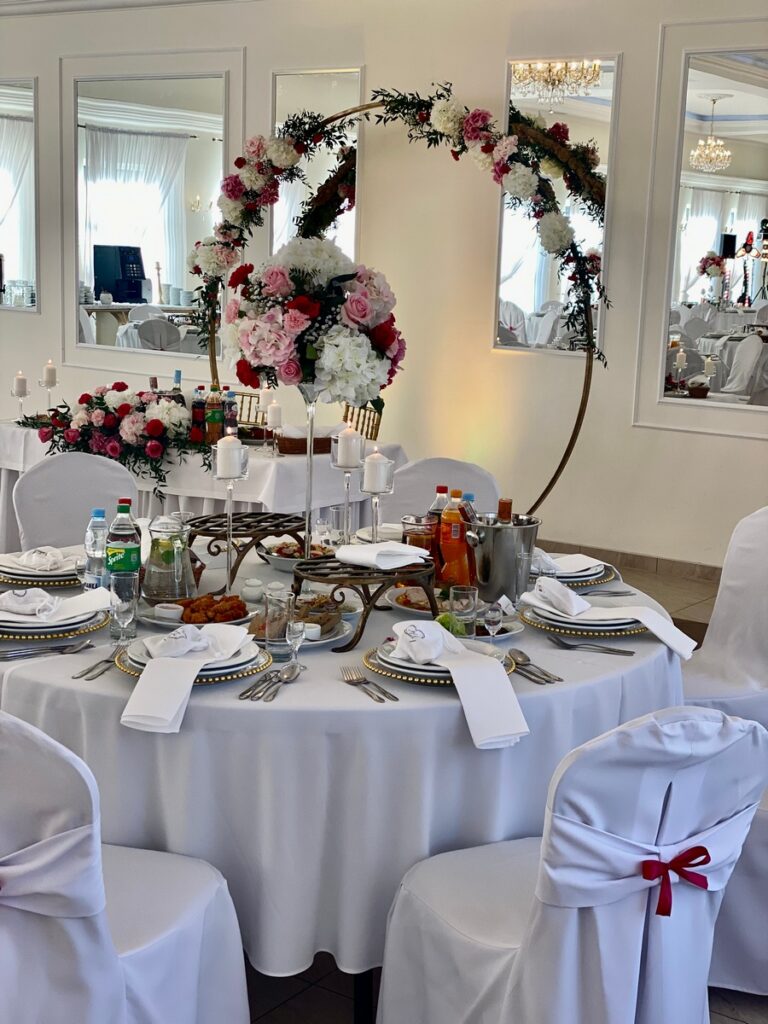 Pałac Wola Ducka Sala wewnątrz