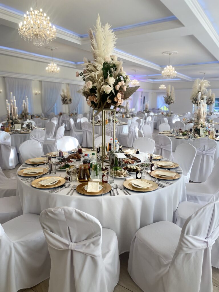 Pałac Wola Ducka Sala wewnątrz