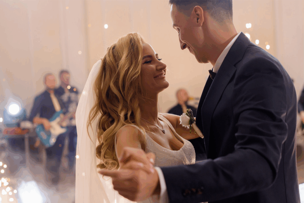 Pierwszy taniec pary młodej – jaka piosenka naprawdę robi wrażenie i pasuje do Waszego stylu?